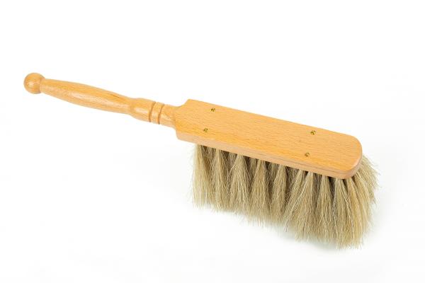 Handfeger Rosshaar wird von oben gezeigt mit dem Besatz nach oben